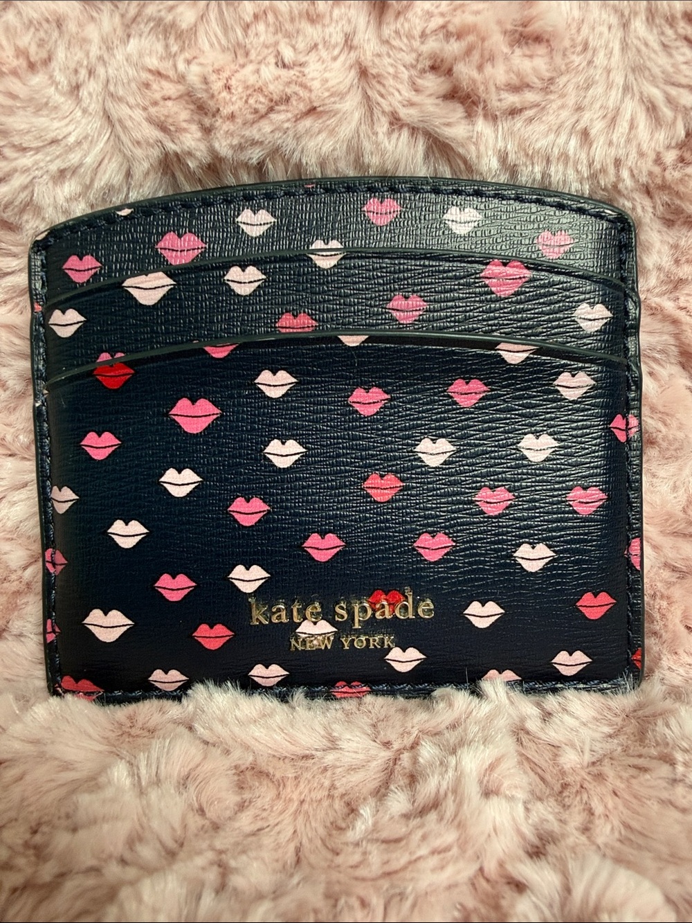 kate spade navy cardholder with pink & red kiss print